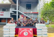 সোনামসজিদ সীমান্তে ৫৯ বিজিবির বড় সাফল্য ভারতীয় ট্রাকসহ জব্দ: ৫৯৩৫ বোতল মাদক
